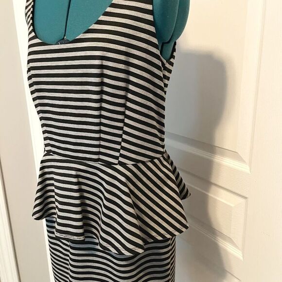 Ann Taylor NWT Stripe Peplum Stretch Sleeveless Fully Lined Sheath Dress - Picture 7 of 14